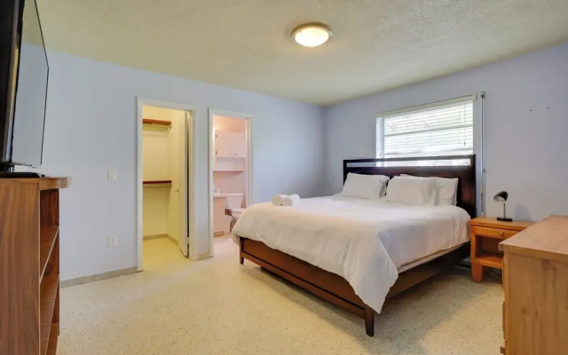 photo 5 of North Miami Beach Rental: Near Walking Park!