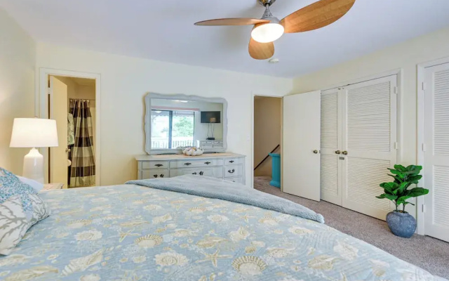 photo 5 of Patio + Pool Access: North Myrtle Beach Retreat!