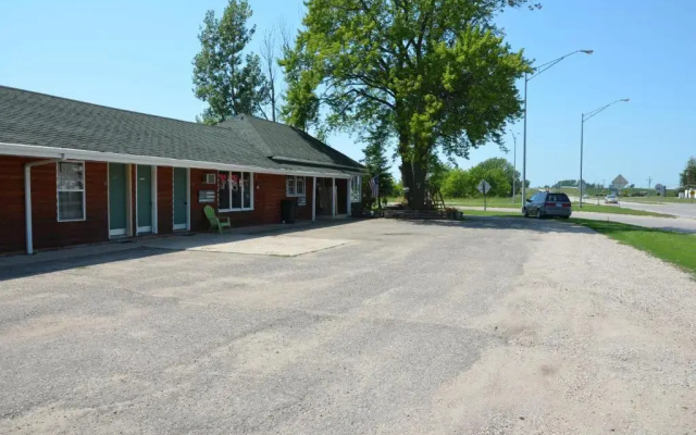photo 3 of Northland Inn