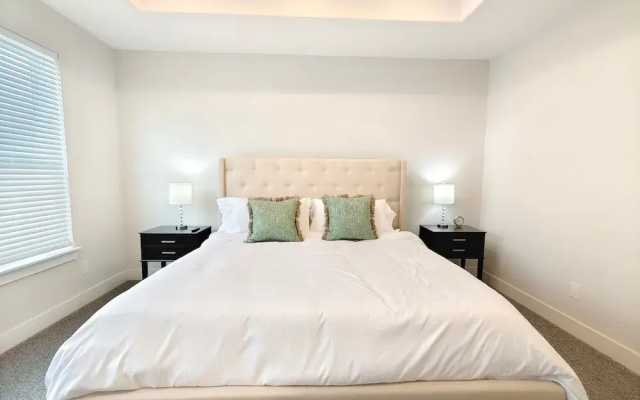 photo 2 of Northside Retreat Chic 3 Bdr, Pet Friendly!