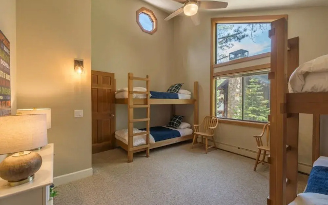 photo 4 of Northstar Mountain Getaway - 4 Br Home