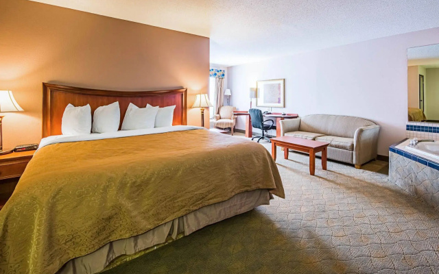 photo 4 of Rodeway Inn