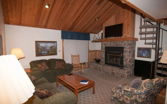 photo 3 of Northwoods A4 - Huckleberry Hideaway