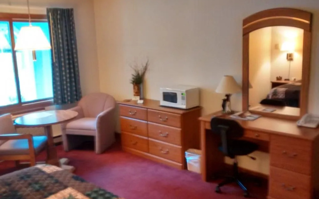 photo 4 of Northwoods Motel