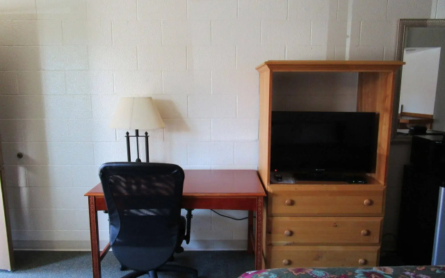 photo 3 of Northwoods Motel