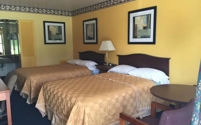 photo 4 of Norwalk Inn
