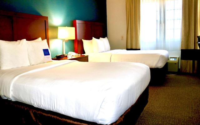 photo 3 of Comfort Suites Near Casinos Norwich-Uncasville CT