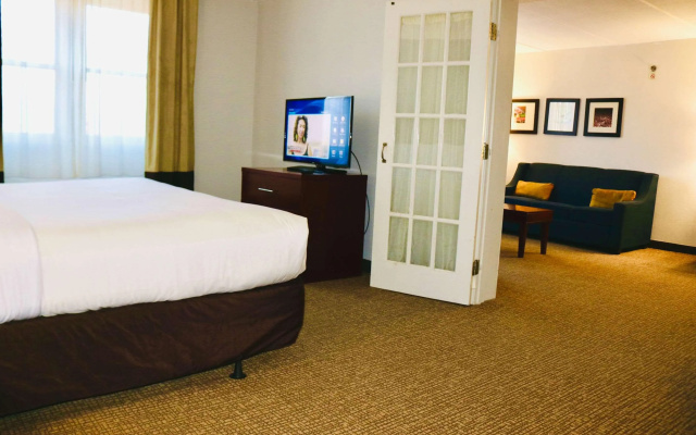 photo 4 of Comfort Suites Near Casinos Norwich-Uncasville CT