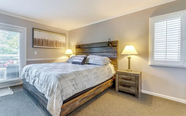 photo 5 of Norwich Vacation Rental w/ Golf Course Views!