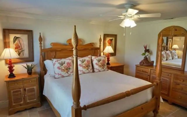 photo 5 of NP100TH 712 3 Bedroom Holiday Home by Marco Naples Vacation Homes