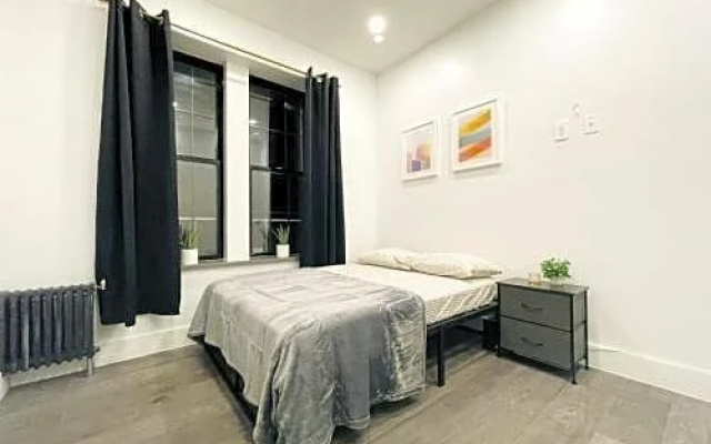 photo 3 of Nyc Manhattan Bedroom