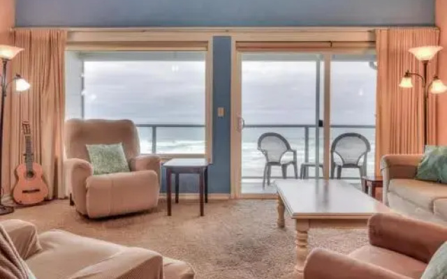 photo 2 of Nye Beach Searenity - 1 Br Home