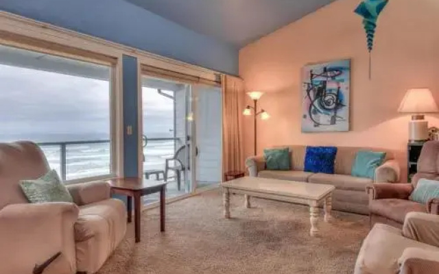 photo 4 of Nye Beach Searenity - 1 Br Home
