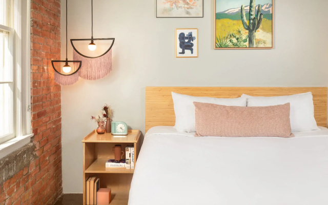 photo 4 of Canvas Hotel Dallas