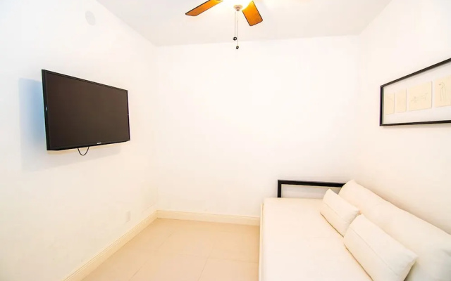 photo 4 of O. Reserve Condominium 2 Bedrooms 2 Bathrooms Condo