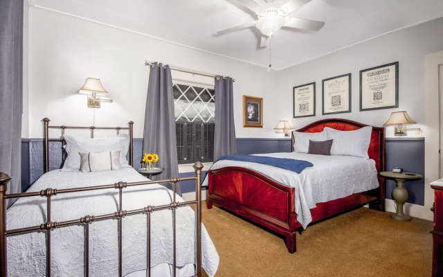 photo 3 of Oak Hill Bed & Breakfast