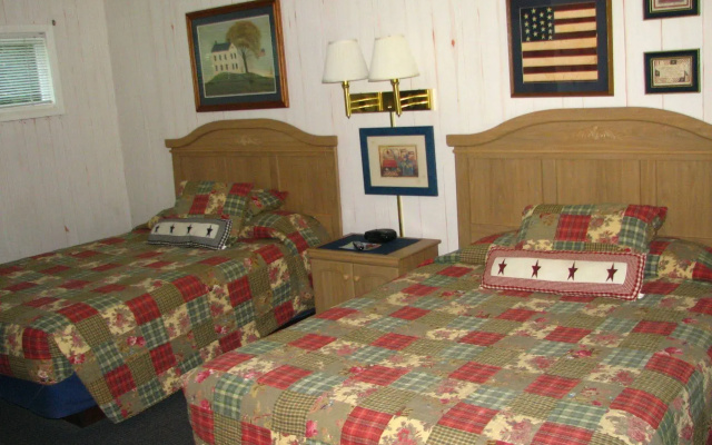 photo 3 of Oak Park Inn
