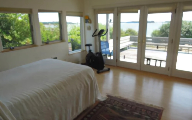 photo 5 of Oak Point Cottage - Three Bedroom Home