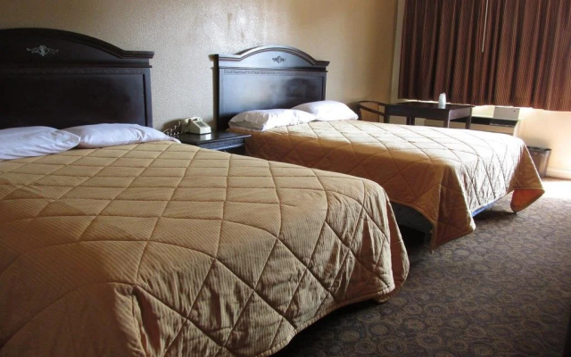 photo 5 of Oak Tree Motel
