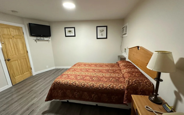 photo 3 of Oakdell Motel