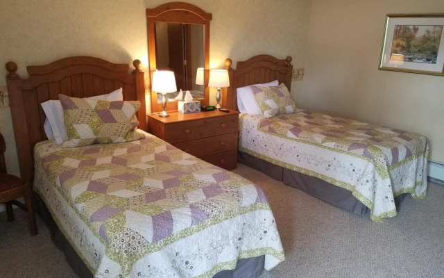 photo 2 of Oakes Oramel Inn