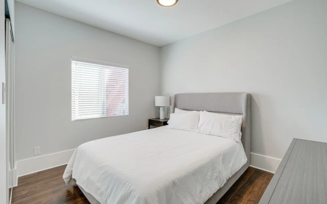 photo 4 of Oakland Vacation Rental ~ 10 Mi to San Francisco!