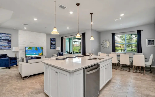 photo 2 of Oakmoss drive Solterra 3