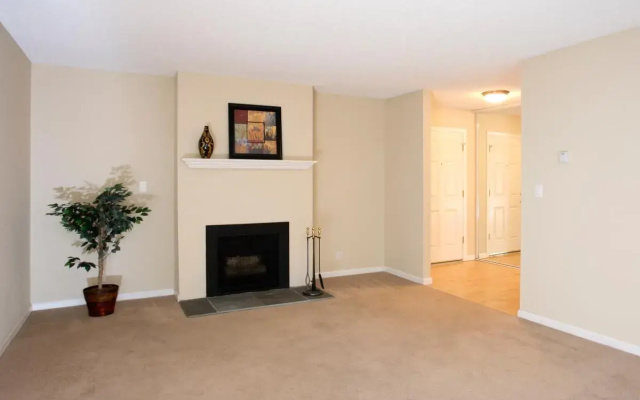 photo 2 of Laurel Grove Apartments