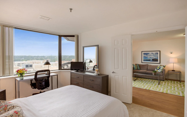 photo 4 of Oakwood Crystal City
