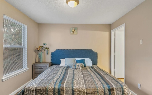 photo 4 of Oasis Getaway!!! Only Miles From Atl & Attractions 2 Bedroom Apts by Redawning