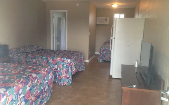 photo 4 of Oasis Motel