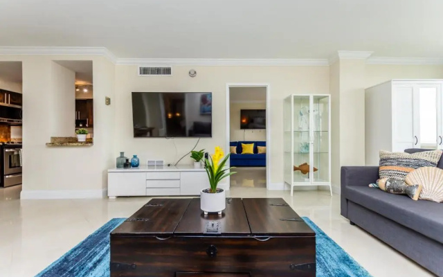 photo 4 of Ocean Beach Condo 3BR On the Sand 811
