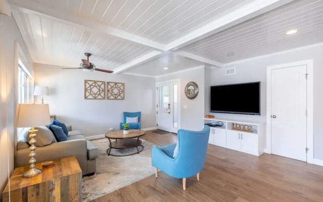 photo 2 of Ocean Breeze Buyout by Avantstay Steps to Beach