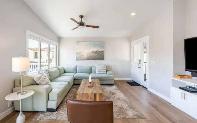 photo 3 of Ocean Breeze Buyout by Avantstay Steps to Beach