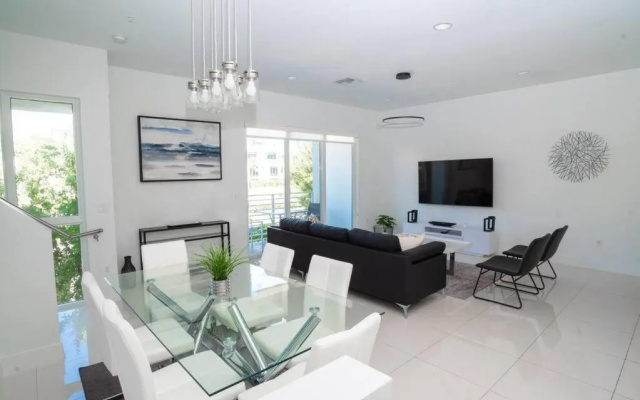 photo 3 of Ocean Front contemporary 3 Bedroom townhouse.