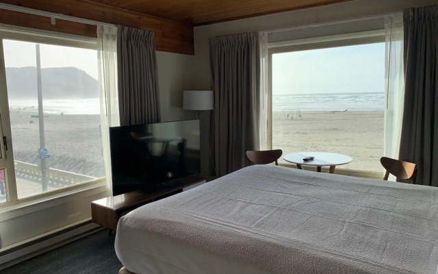photo 5 of The Ocean Front at Seaside