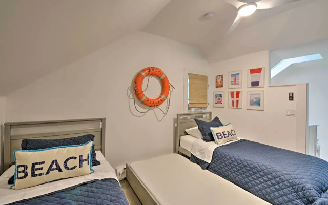 photo 3 of Ocean Grove Apt. w/ Balcony: 1 Block to the Beach!