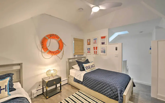 photo 4 of Ocean Grove Apt. w/ Balcony: 1 Block to the Beach!