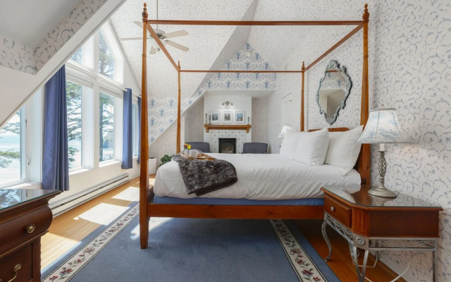 photo 2 of Ocean House Bed and Breakfast