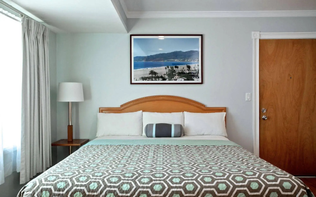photo 5 of Ocean Lodge Santa Monica Beach Hotel