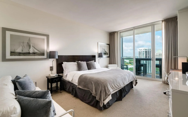 photo 2 of Ocean, Marina & City View Studio + Balcony #2