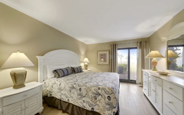 photo 3 of Ocean One 103