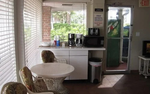 photo 4 of Ocean Palm Resort Motel