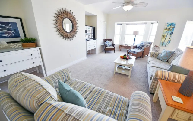 photo 2 of Ocean Sunrise Apartment 5
