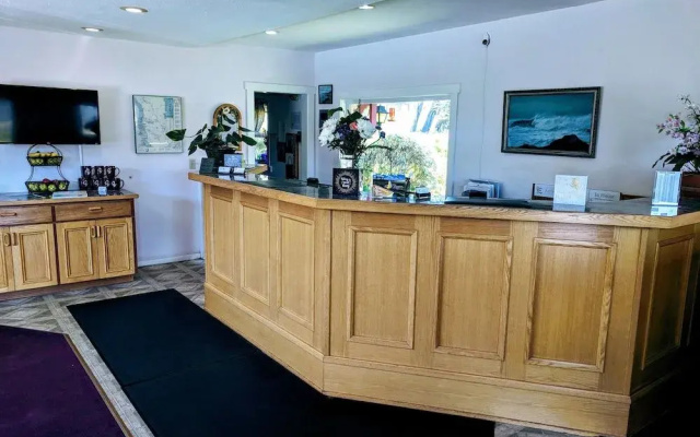 photo 2 of Ocean View Lodge