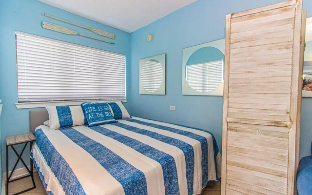 photo 4 of Ocean View Studio with Great Views! Palace Resort 1605