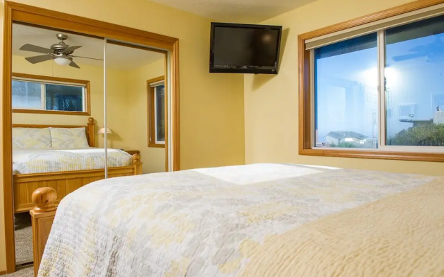 photo 5 of Ocean Vista Getaway by RedAwning