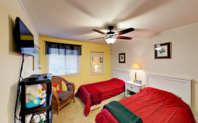 photo 5 of Oceanfront 2br W/ Private Balcony 2 Bedroom Condo