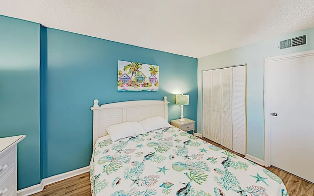 photo 5 of Oceanfront Crescent Sands Beach W/ Pool 3 Bedroom Condo