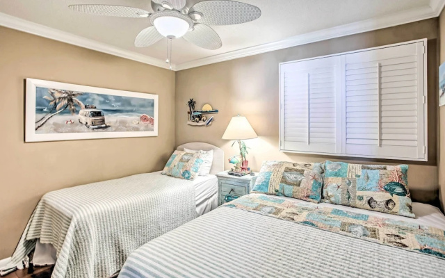 photo 2 of 2 Mi to Golfing: Oceanfront Myrtle Beach Condo